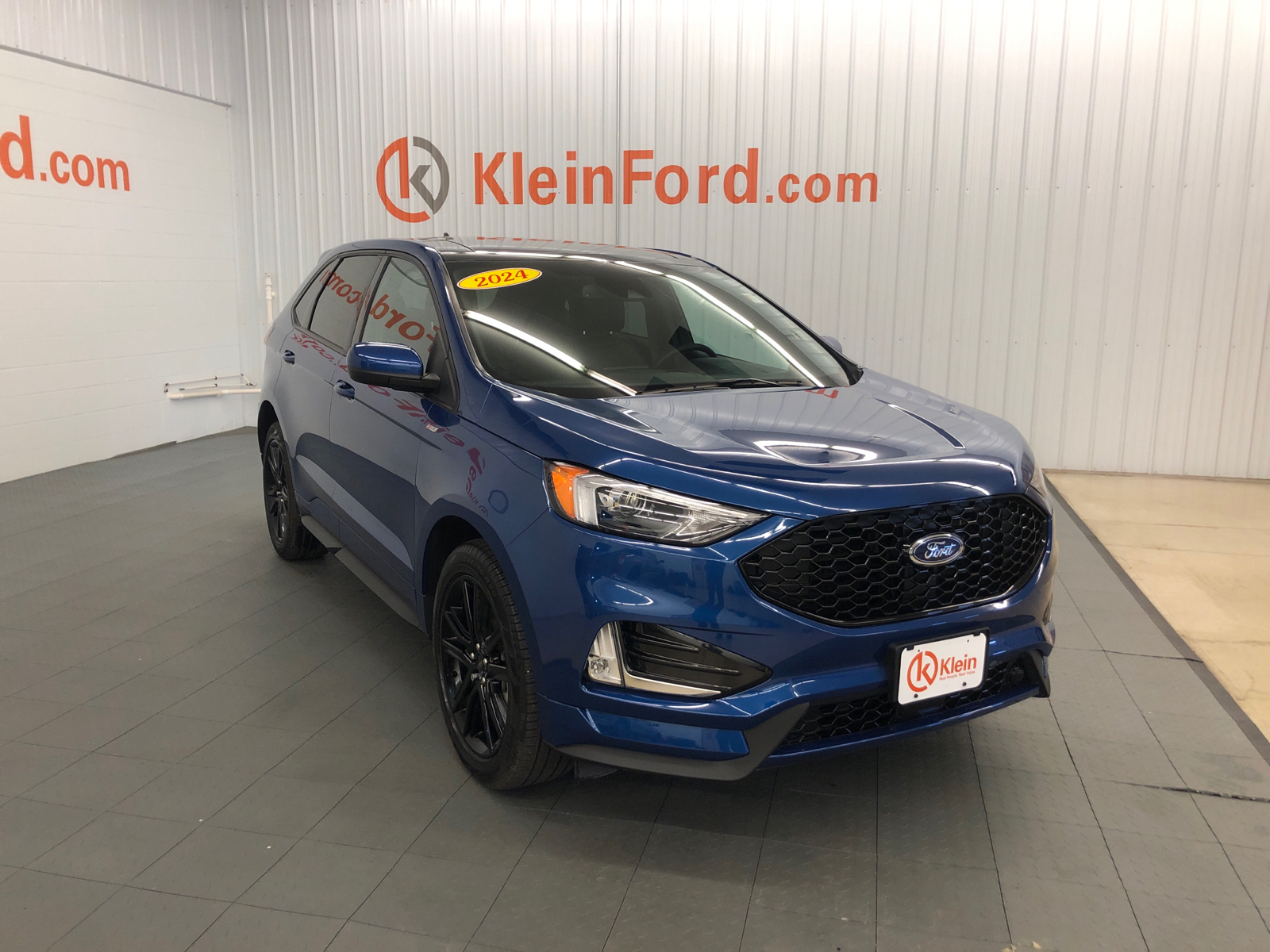 2024 Ford Edge ST-Line 1