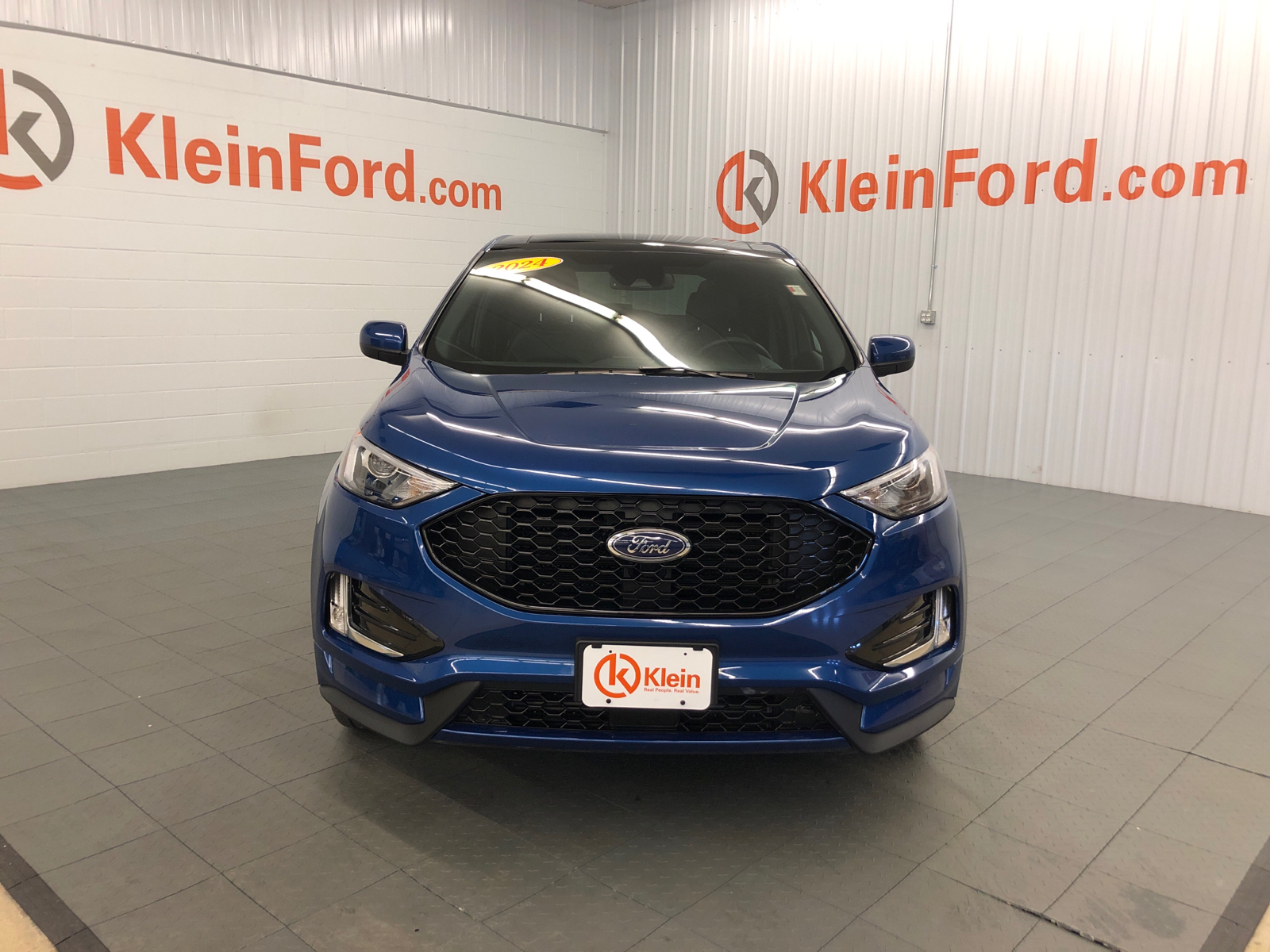 2024 Ford Edge ST-Line 2