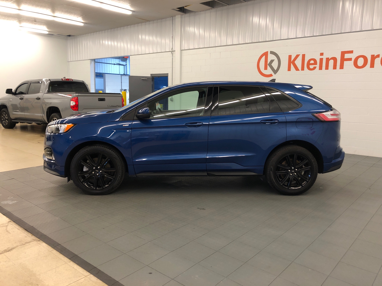 2024 Ford Edge ST-Line 4