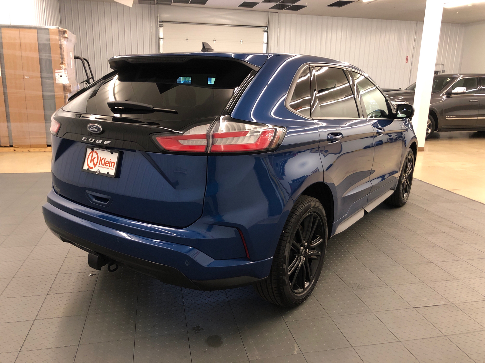 2024 Ford Edge ST-Line 12