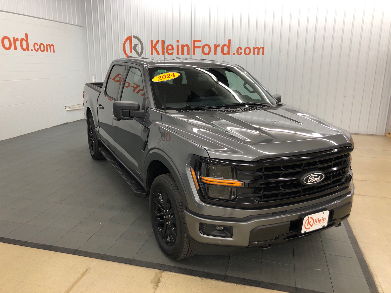 2024 Ford F-150 XLT 4WD SuperCrew 5.5 Box 1