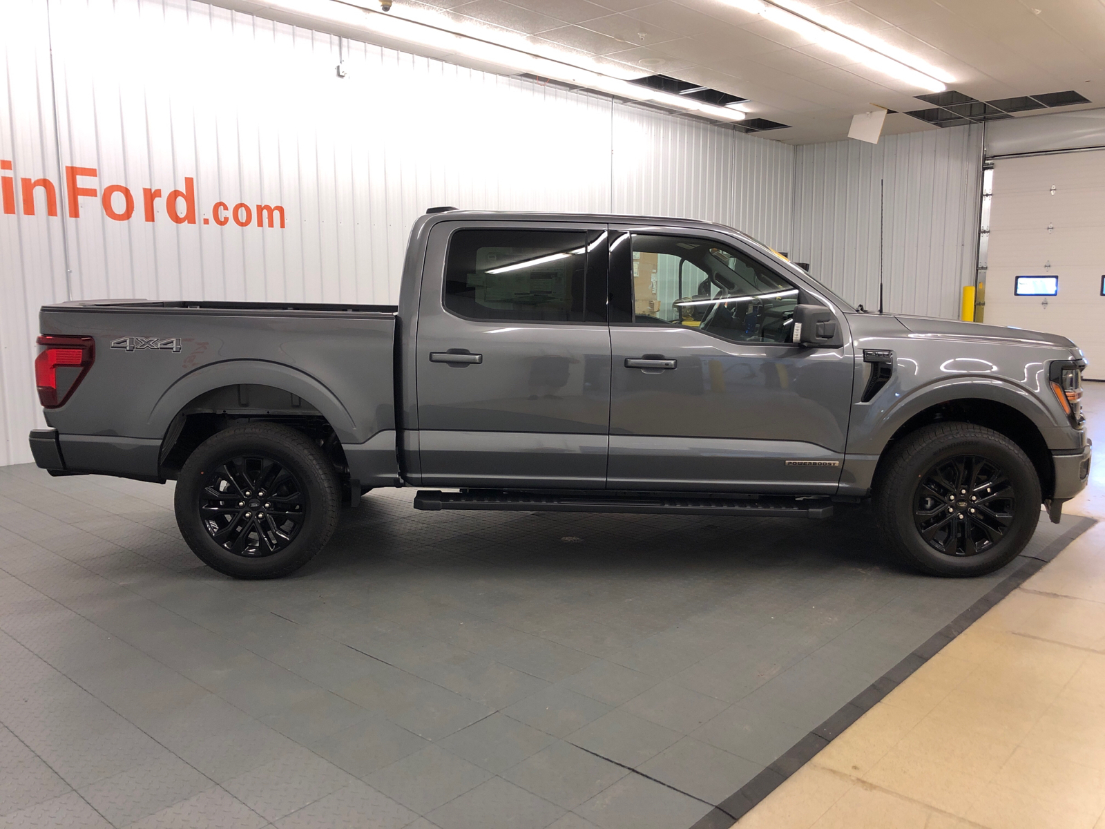 2024 Ford F-150 XLT 4WD SuperCrew 5.5 Box 12