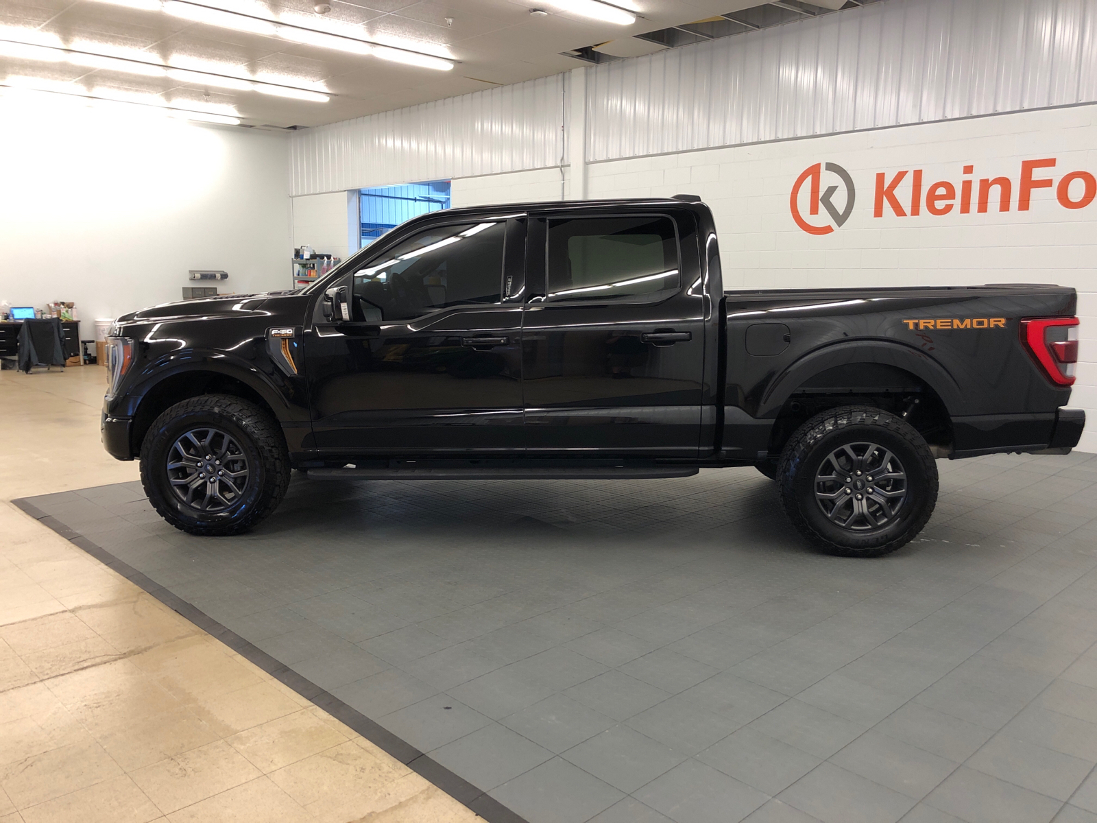 2023 Ford F-150 Tremor 4WD SuperCrew 5.5 Box 4