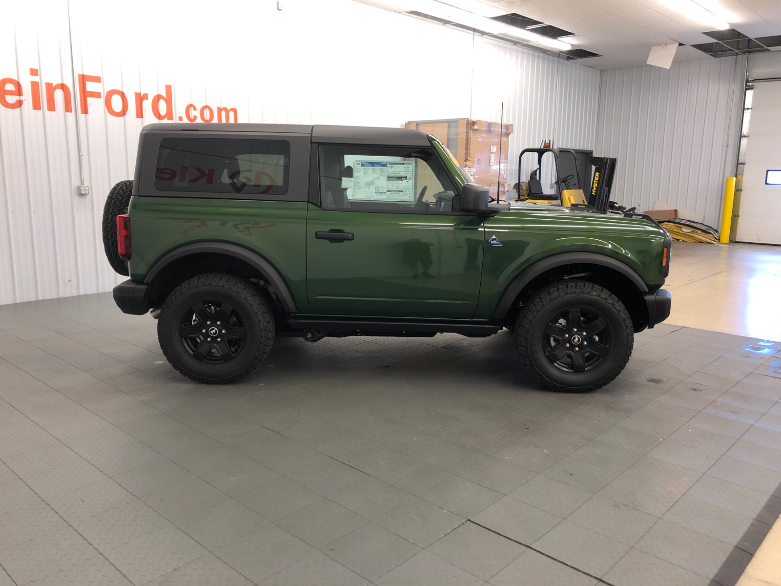 2024 Ford Bronco Black Diamond 11