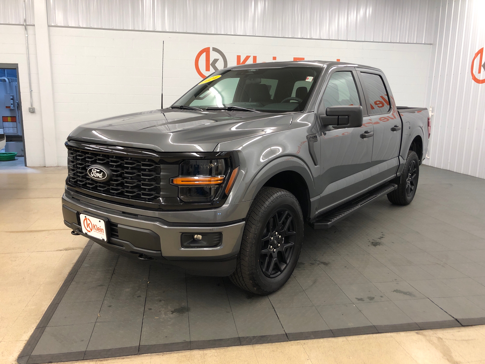 2024 Ford F-150 STX 4WD SuperCrew 5.5 Box 3