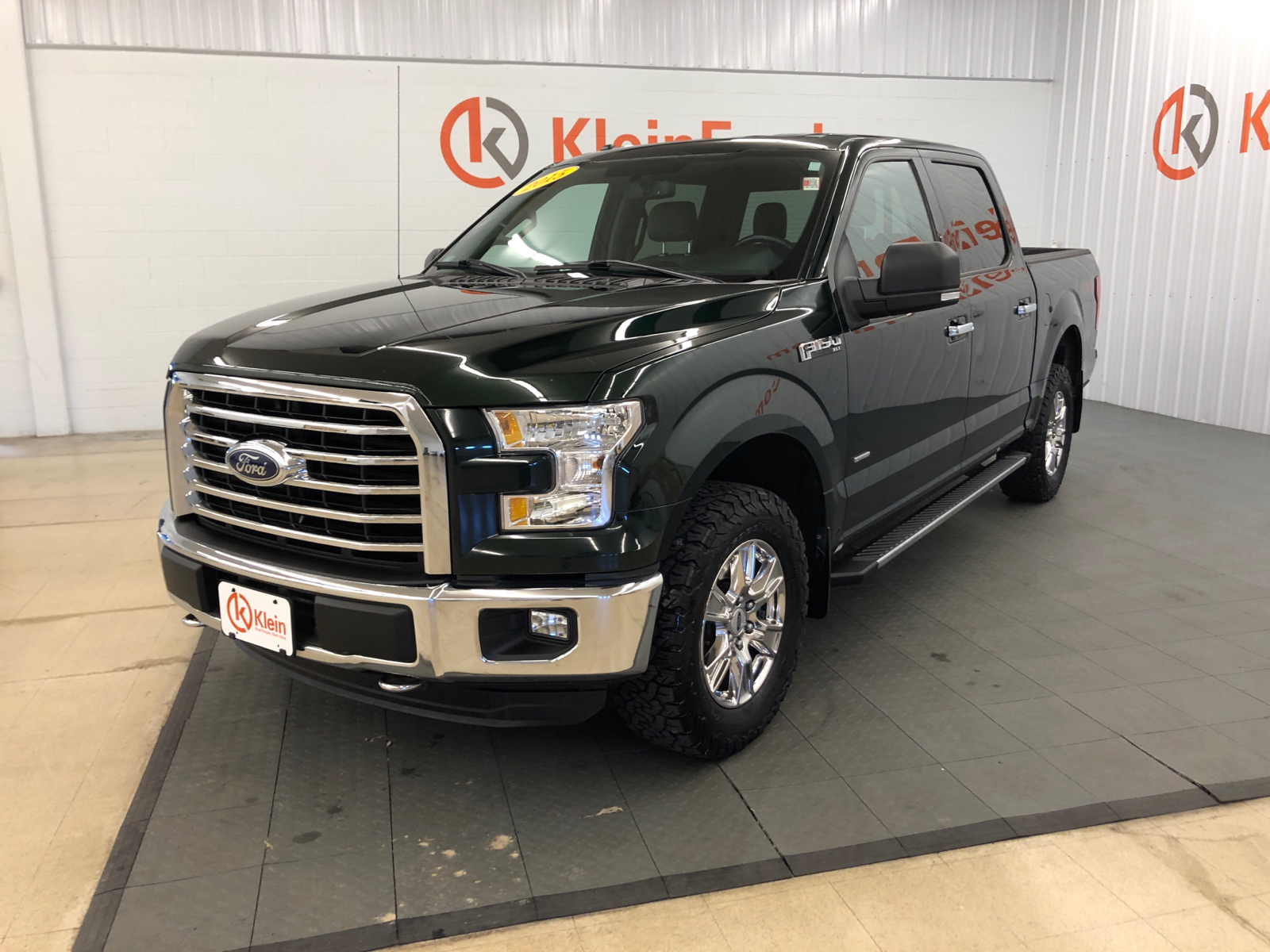 2015 Ford F-150 XLT 4WD SuperCrew 145 3