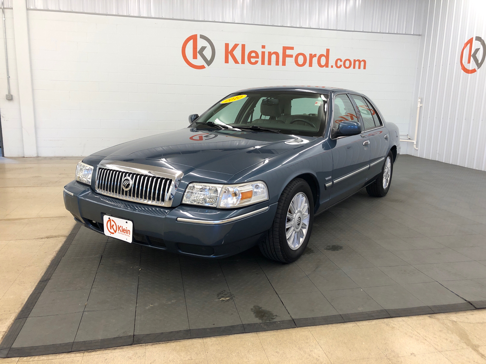 2010 Mercury Grand Marquis LS 3