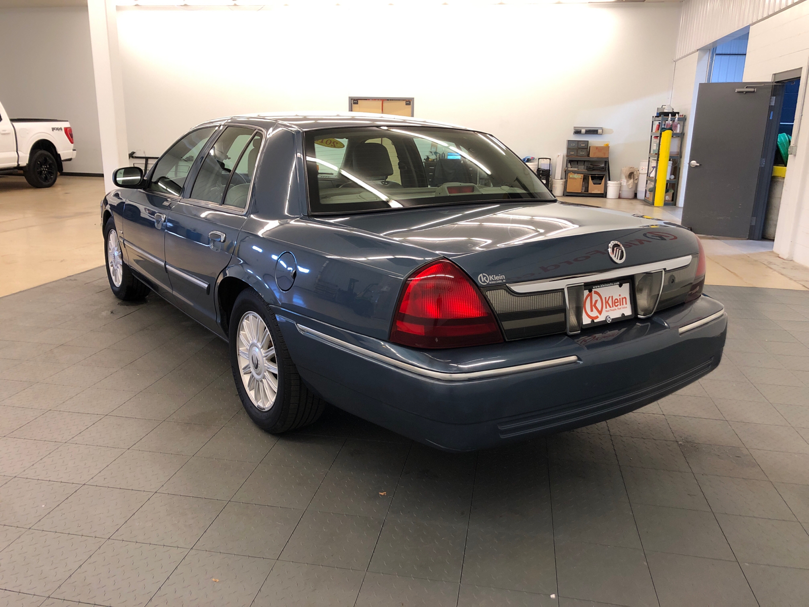 2010 Mercury Grand Marquis LS 6