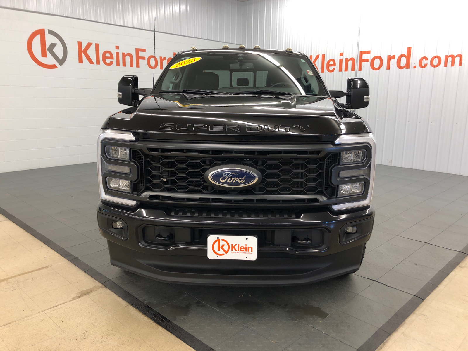 2023 Ford Super Duty F-350 SRW LARIAT 4WD Crew Cab 6.75 Box 2