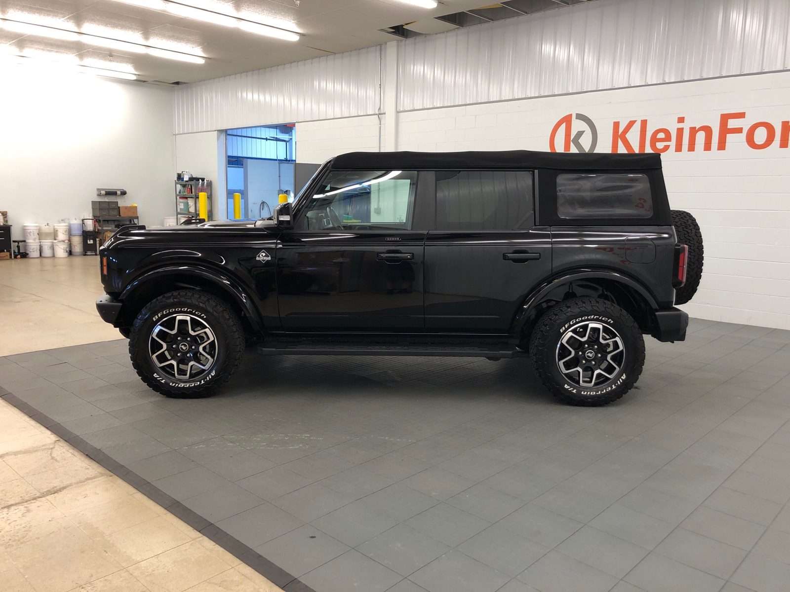 2022 Ford Bronco Outer Banks 4