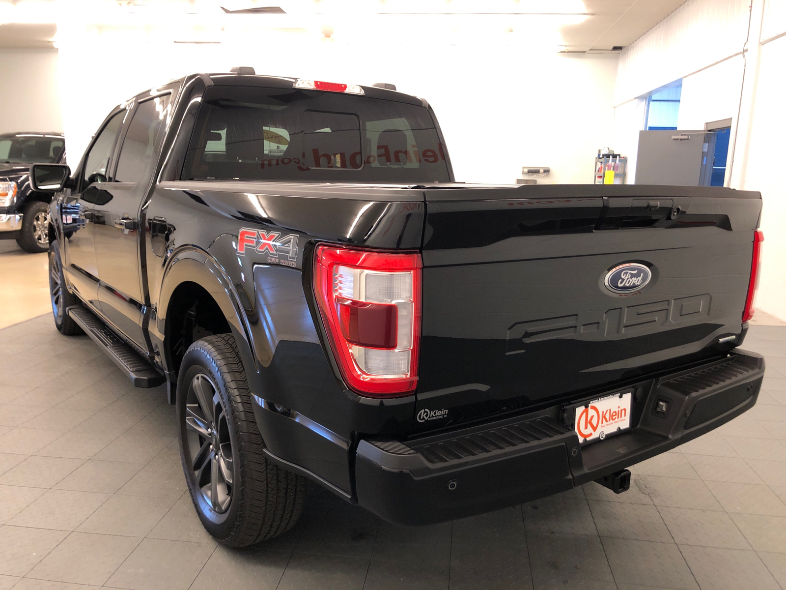 2022 Ford F-150 LARIAT 4WD SuperCrew 5.5 Box 6