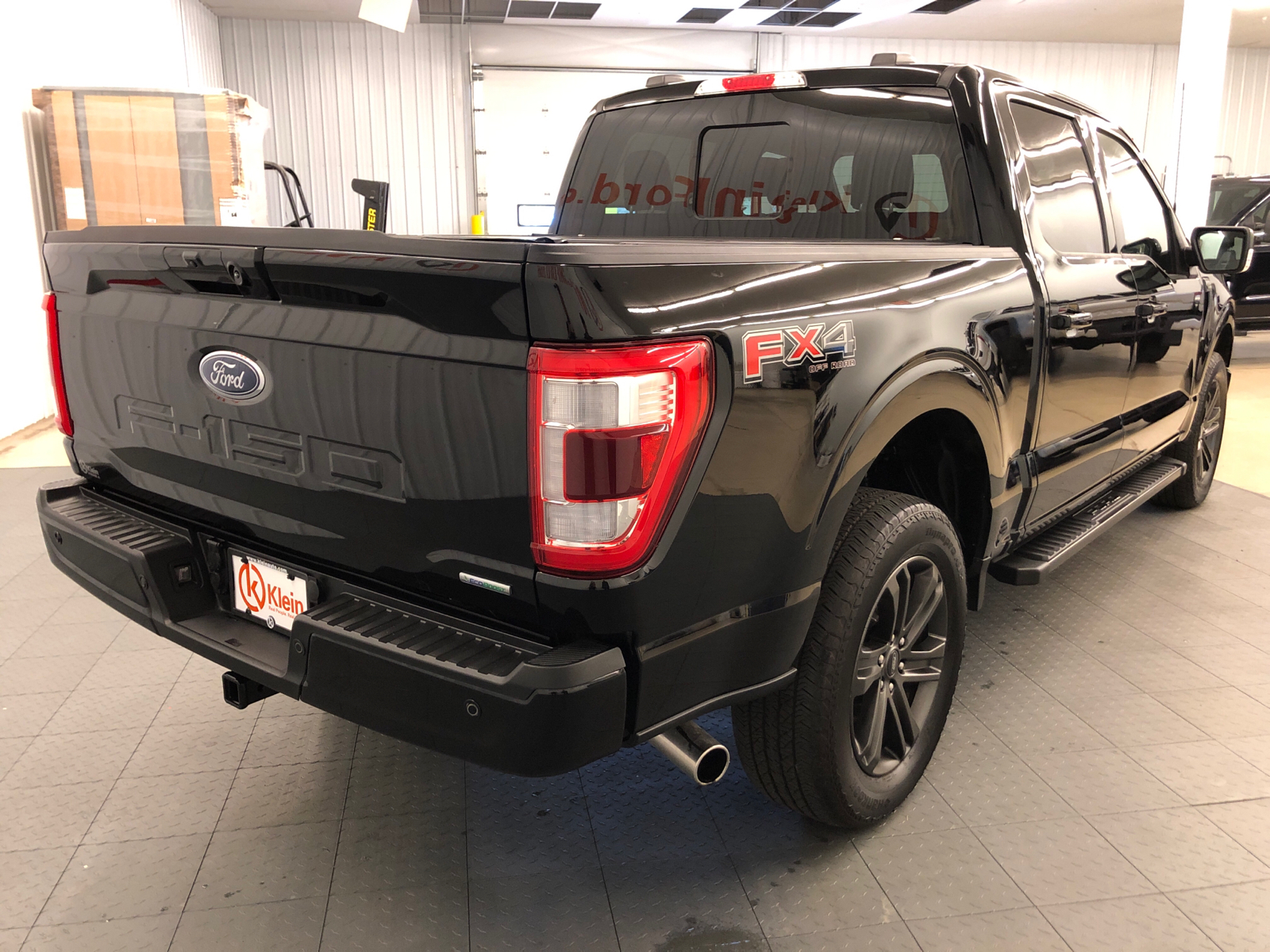 2022 Ford F-150 LARIAT 4WD SuperCrew 5.5 Box 12