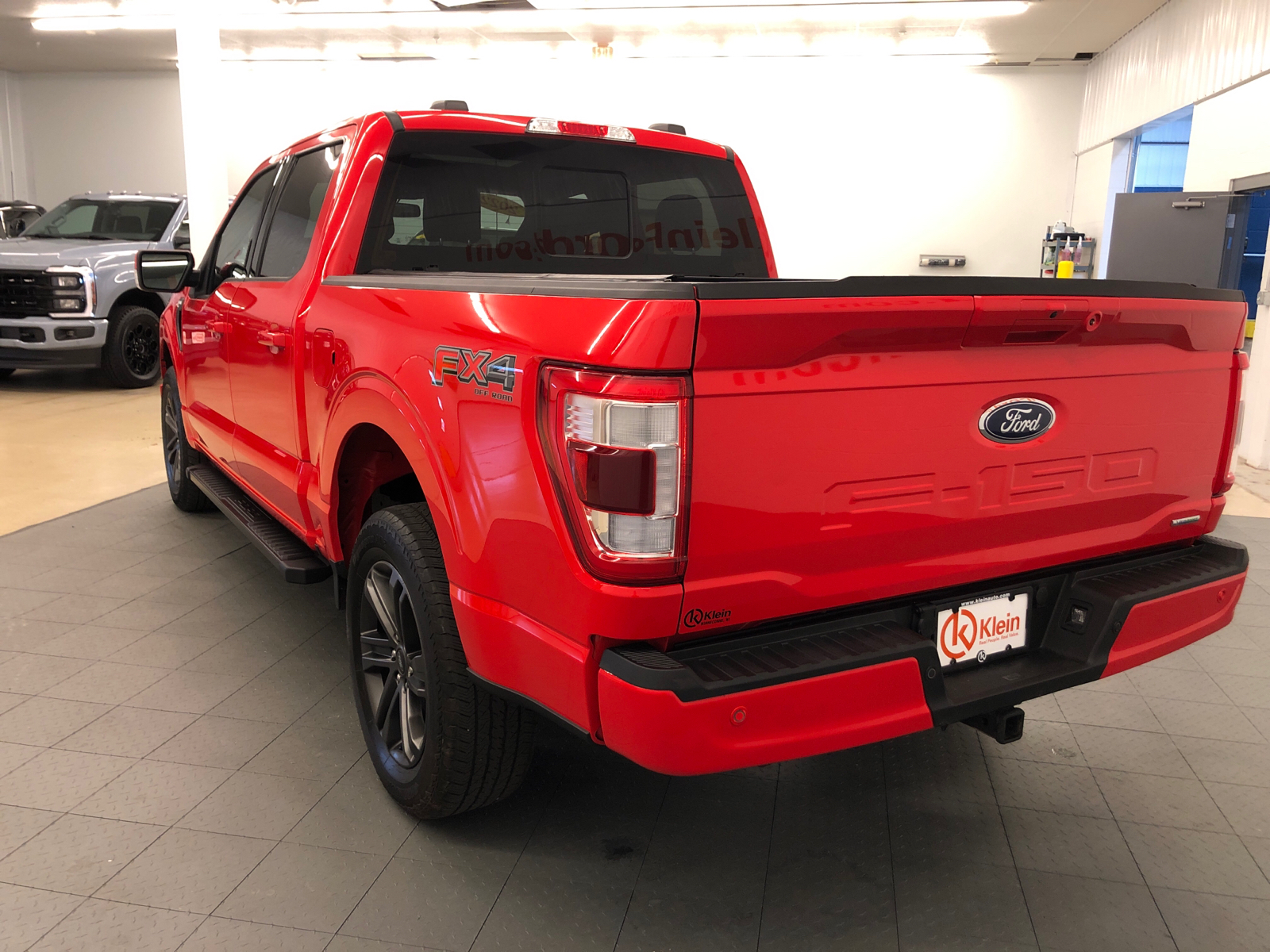 2022 Ford F-150 LARIAT 4WD SuperCrew 5.5 Box 6