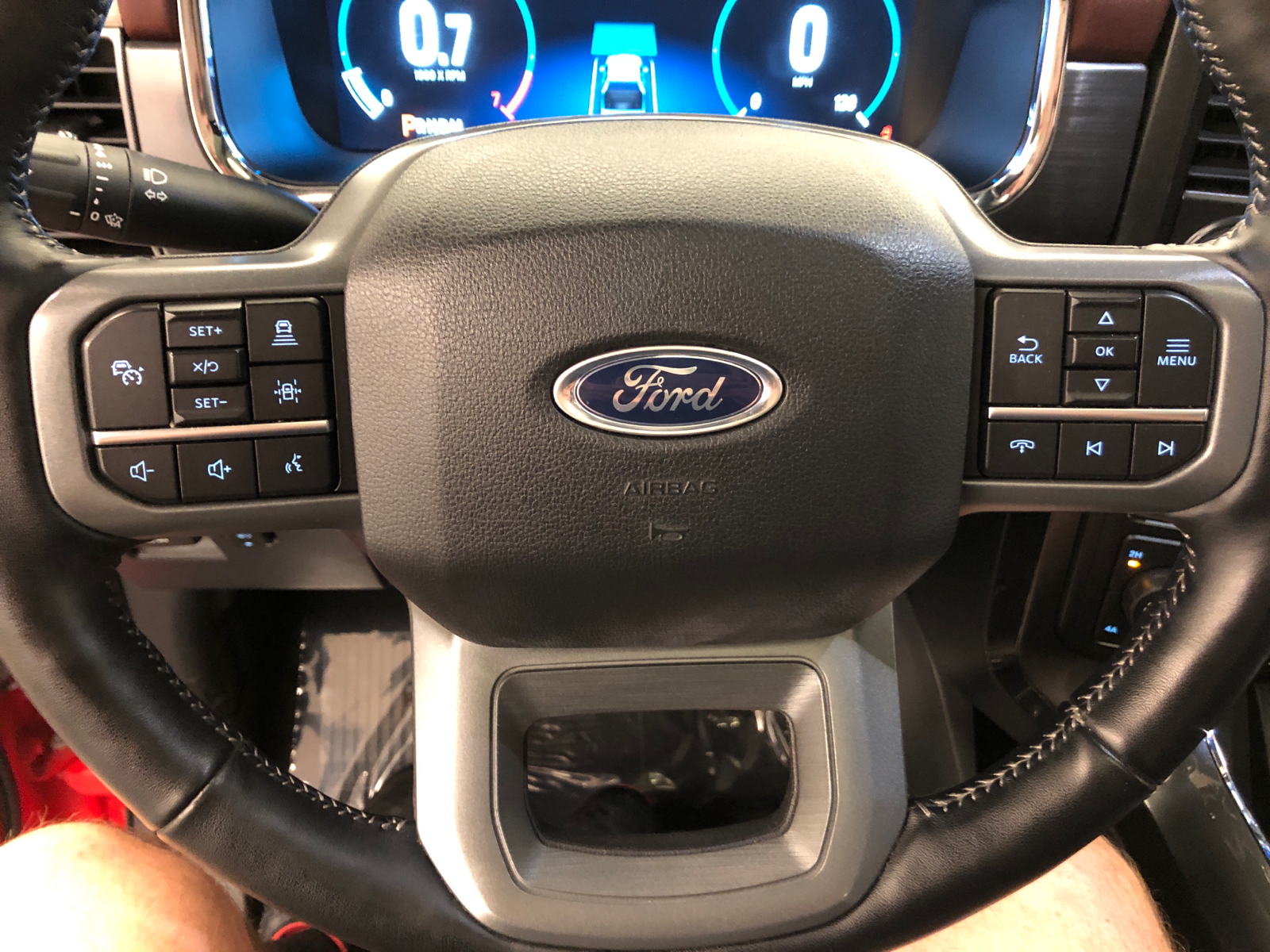 2022 Ford F-150 LARIAT 4WD SuperCrew 5.5 Box 20