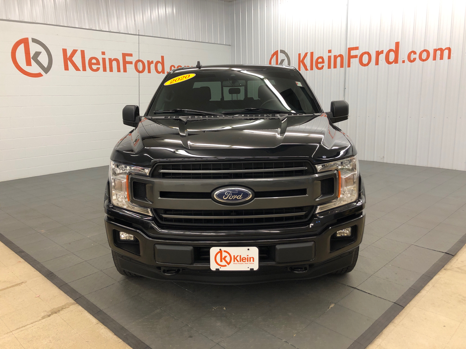 2020 Ford F-150 XLT 4WD SuperCrew 5.5 Box 2