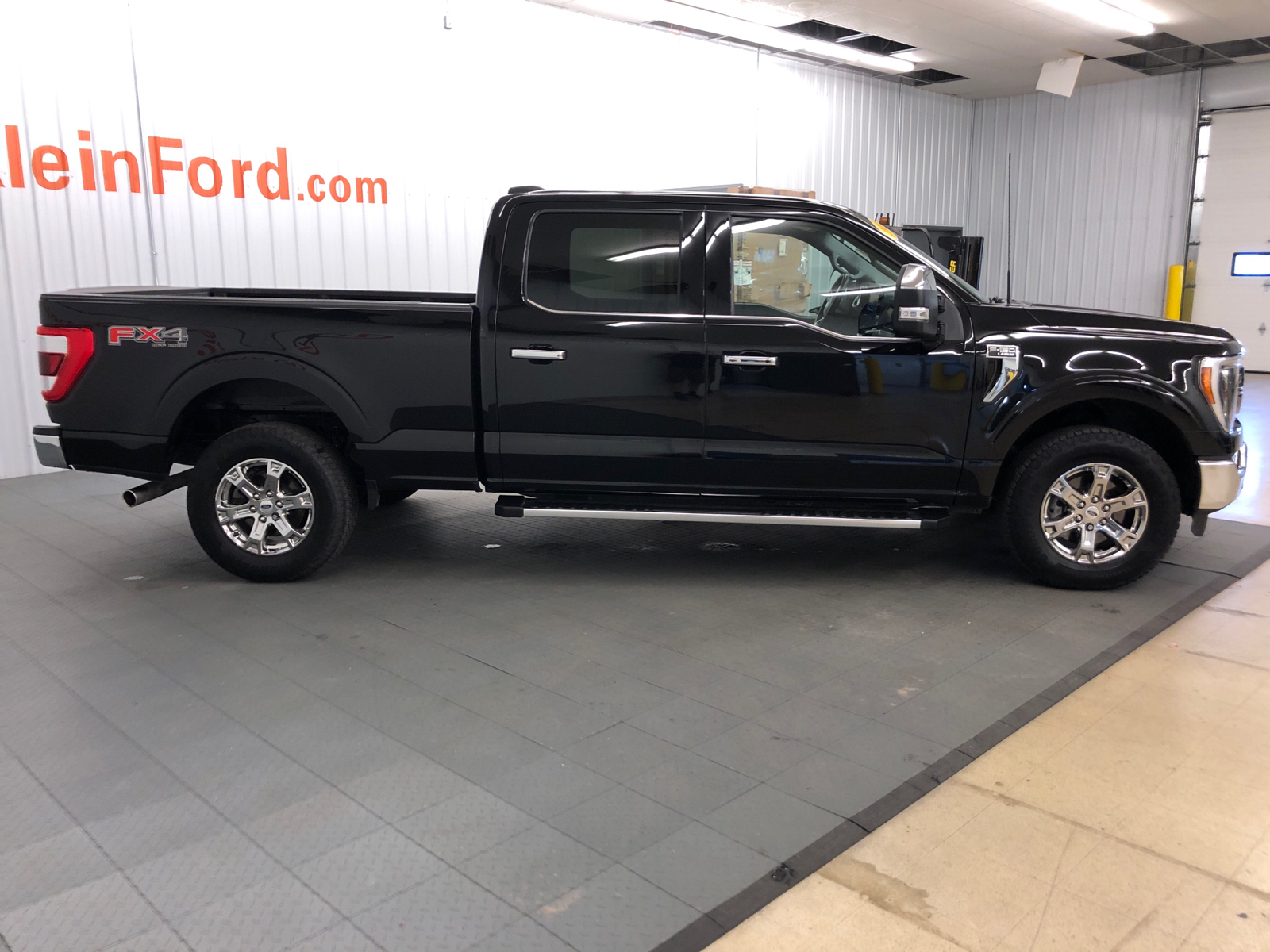 2022 Ford F-150 LARIAT 4WD SuperCrew 6.5 Box 12