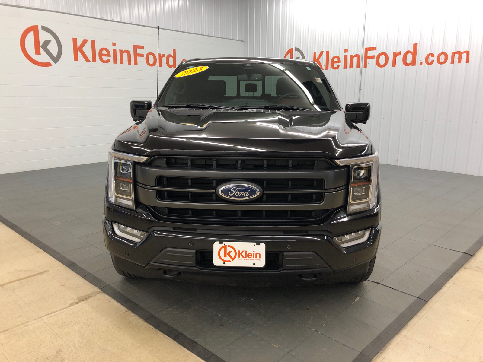 2023 Ford F-150 LARIAT 4WD SuperCrew 5.5 Box 2