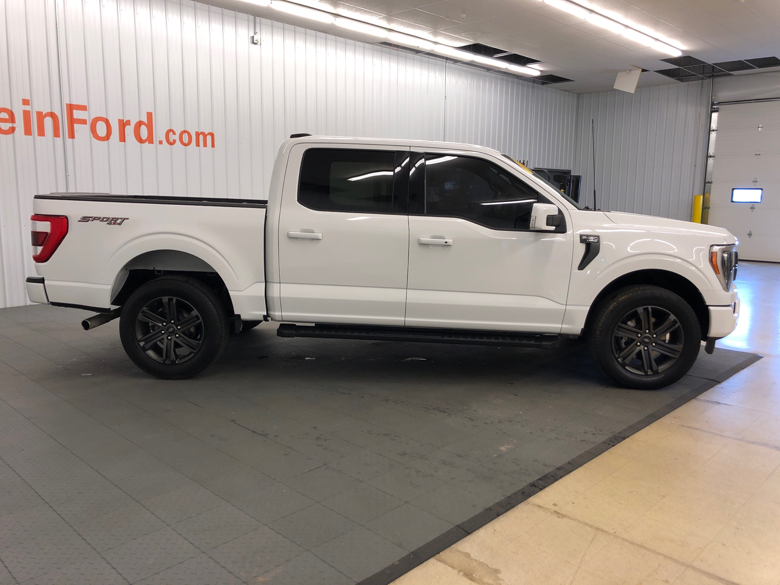 2022 Ford F-150 LARIAT 4WD SuperCrew 5.5 Box 12