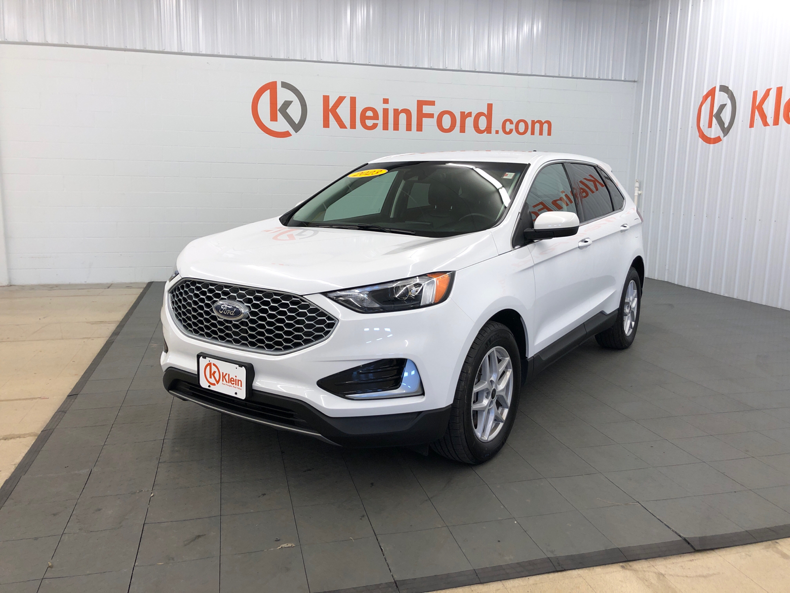 2023 Ford Edge SEL 3