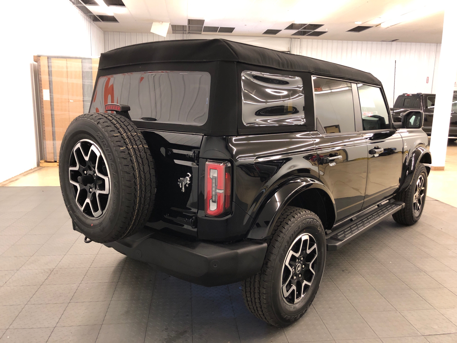 2024 Ford Bronco Outer Banks 9