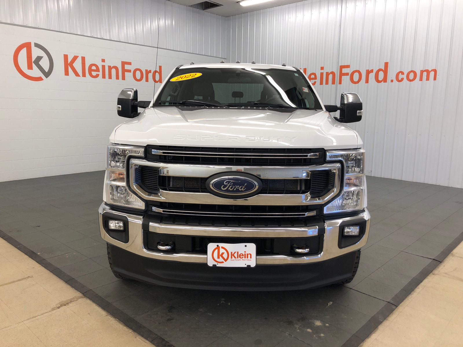 2022 Ford Super Duty F-250 SRW XLT 4WD Crew Cab 6.75 Box 2