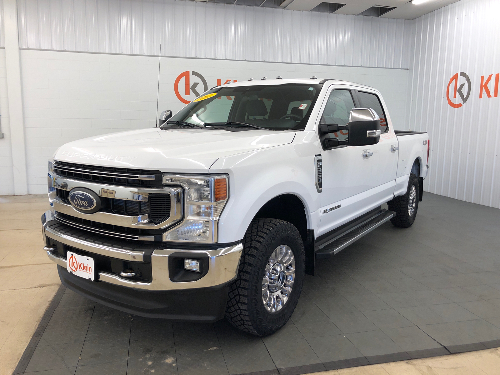 2022 Ford Super Duty F-250 SRW XLT 4WD Crew Cab 6.75 Box 3