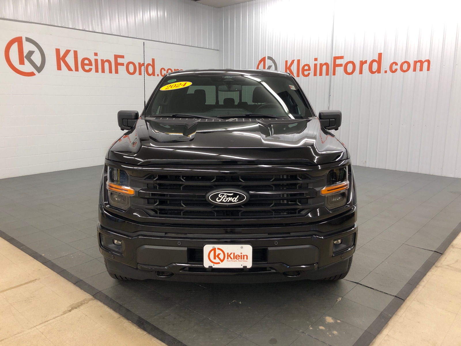 2024 Ford F-150 XLT 4WD SuperCrew 5.5 Box 2