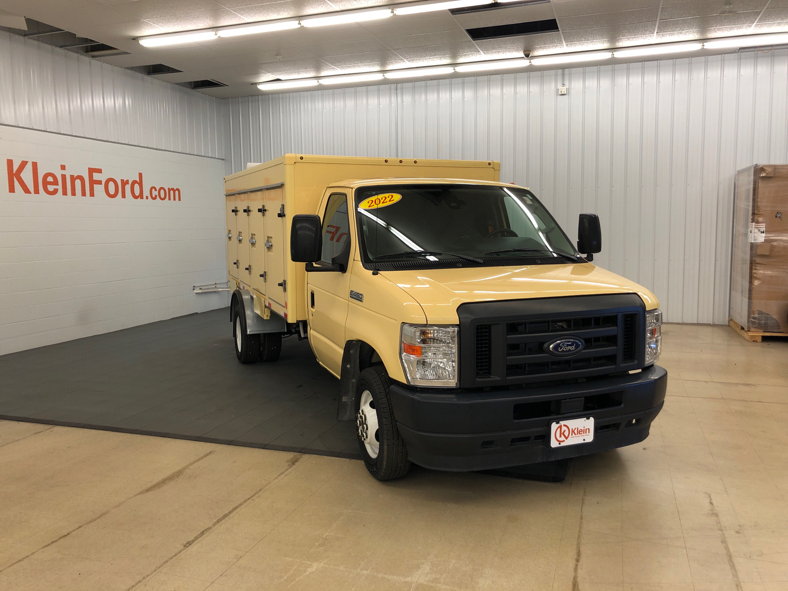 2022 Ford E-450SD Base 1