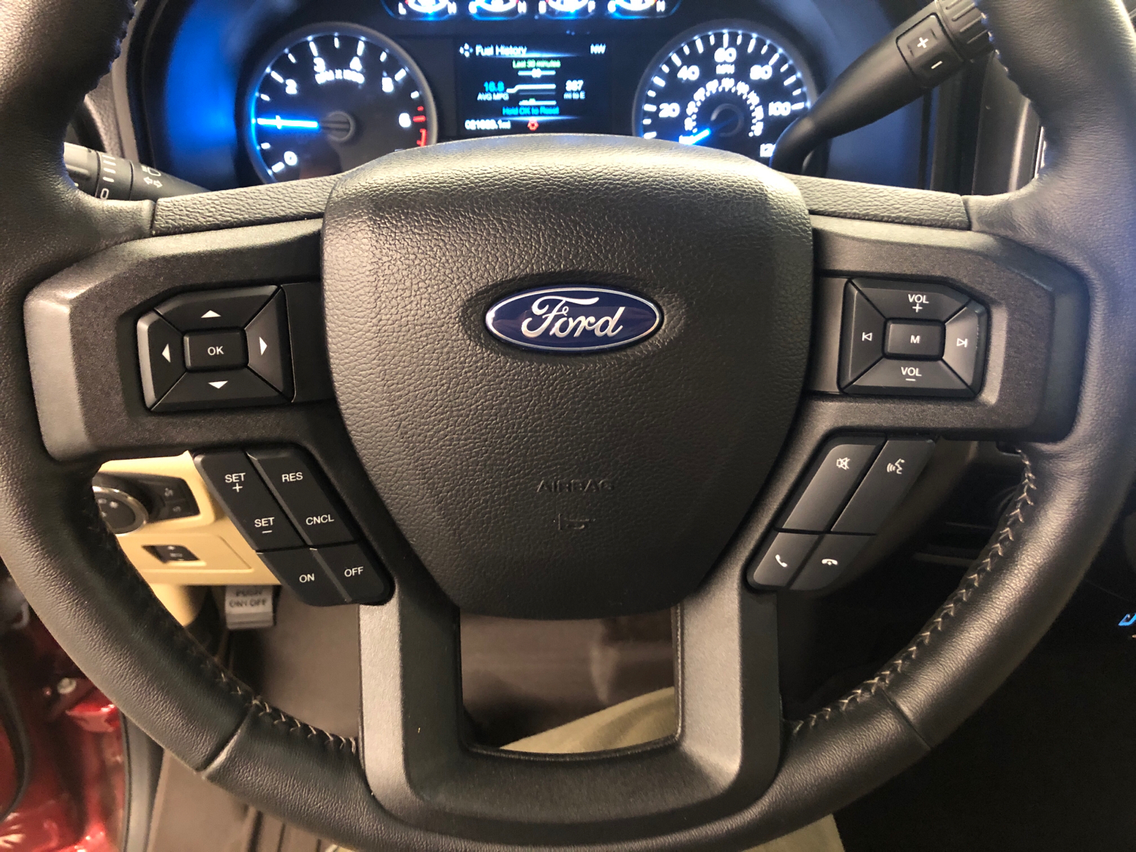 2017 Ford F-150 XLT 19