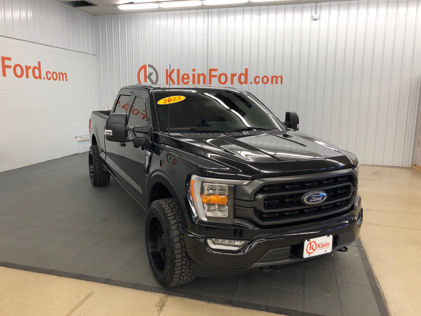 2023 Ford F-150 XLT 1