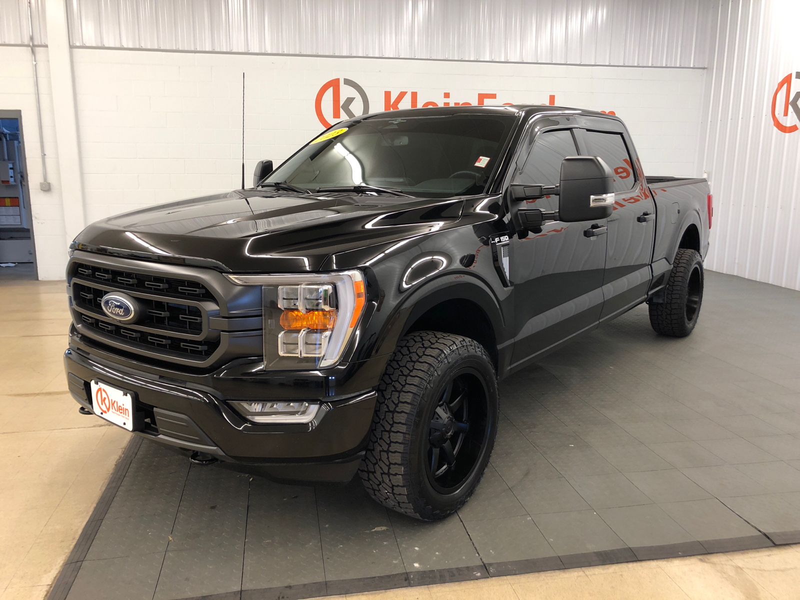 2023 Ford F-150 XLT 3