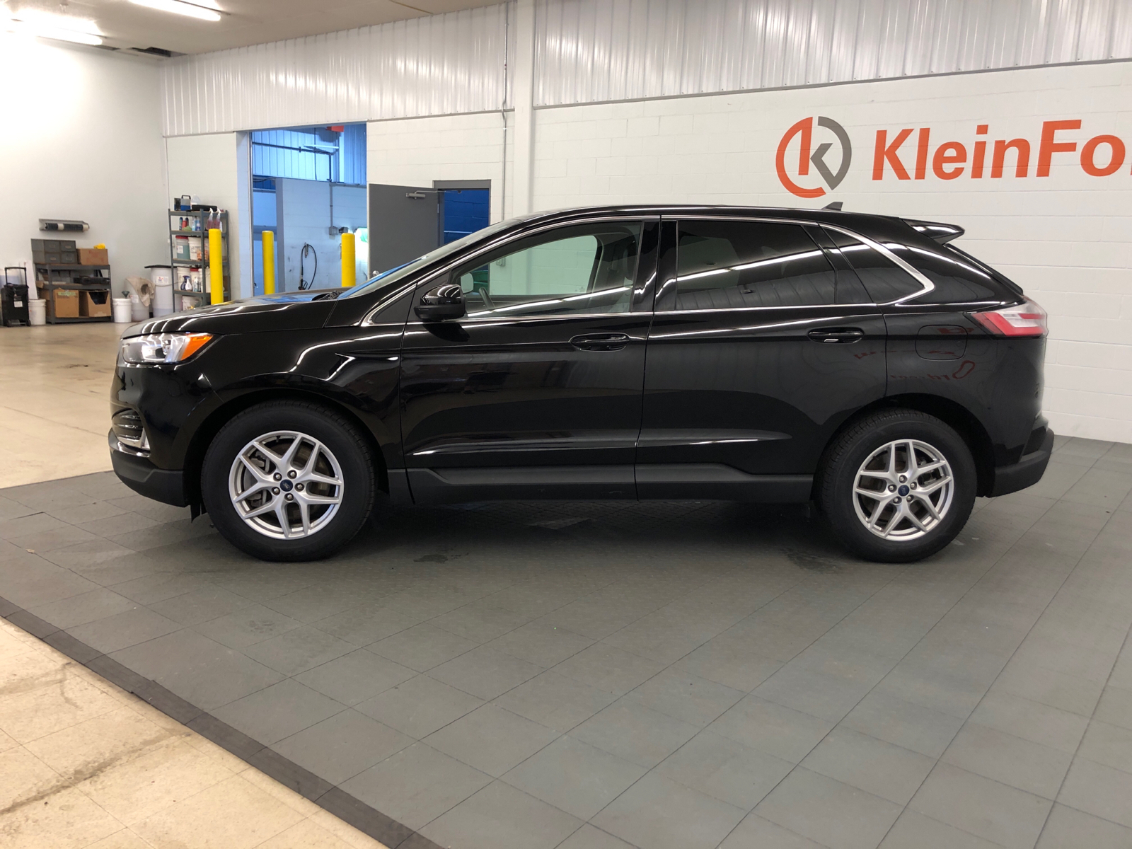 2021 Ford Edge SEL 4