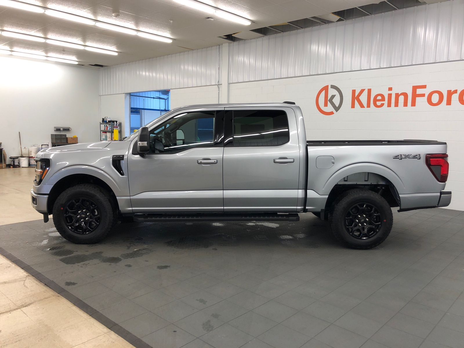 2024 Ford F-150 XLT 4