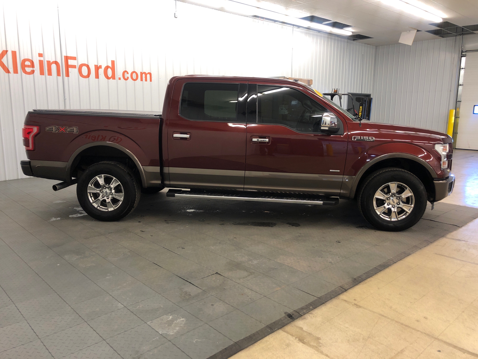 2016 Ford F-150 Lariat 13