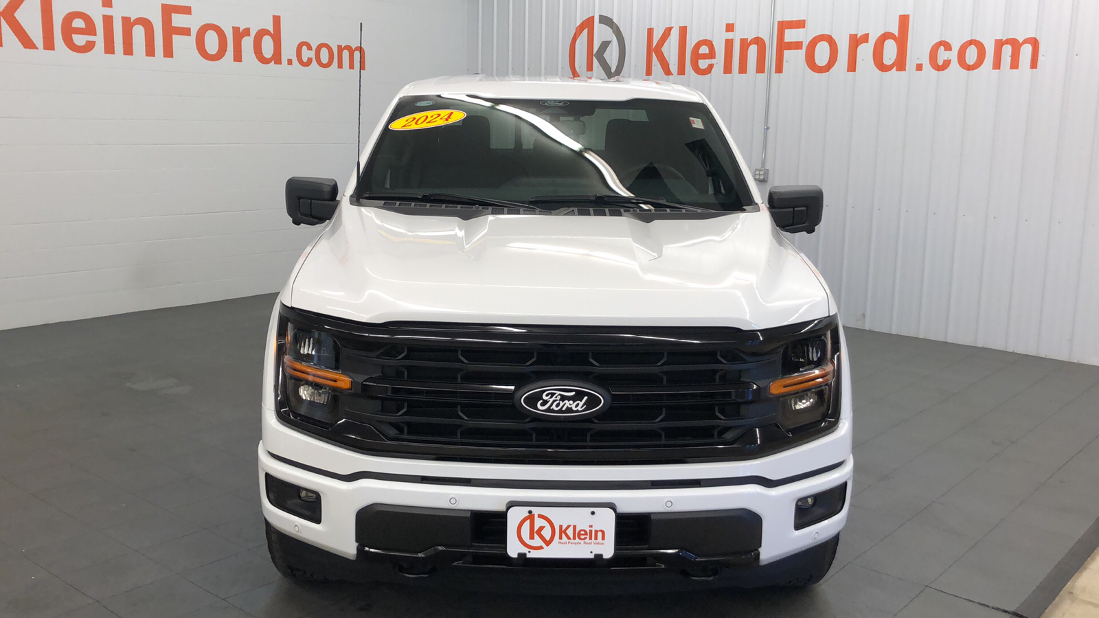 2024 Ford F-150 XLT 2