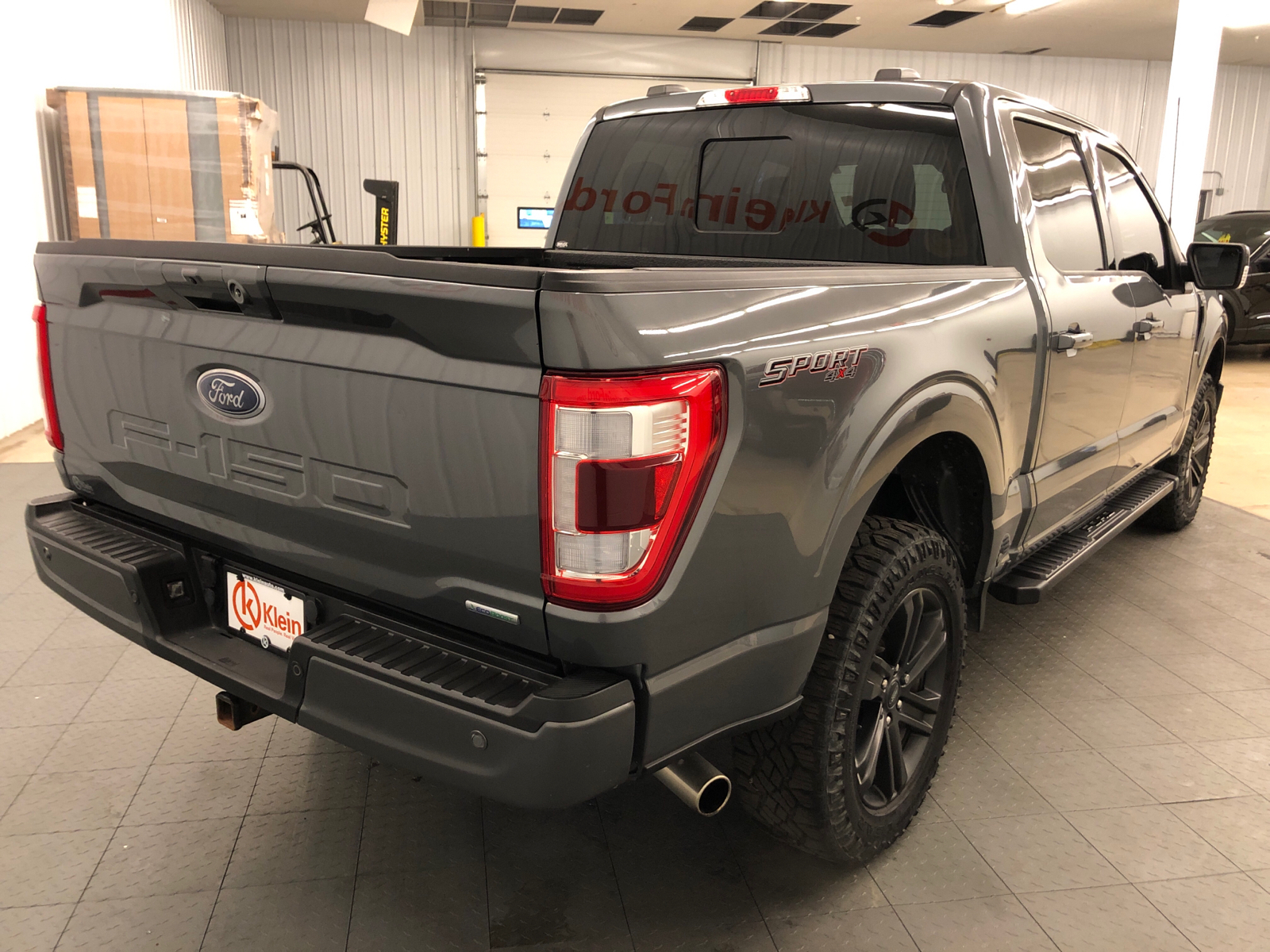 2022 Ford F-150 Lariat 11