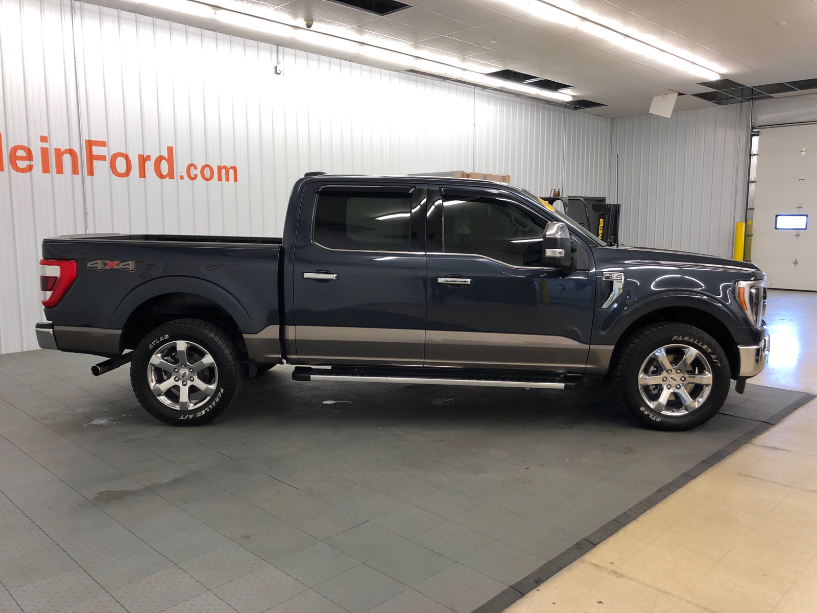 2022 Ford F-150 Lariat 12