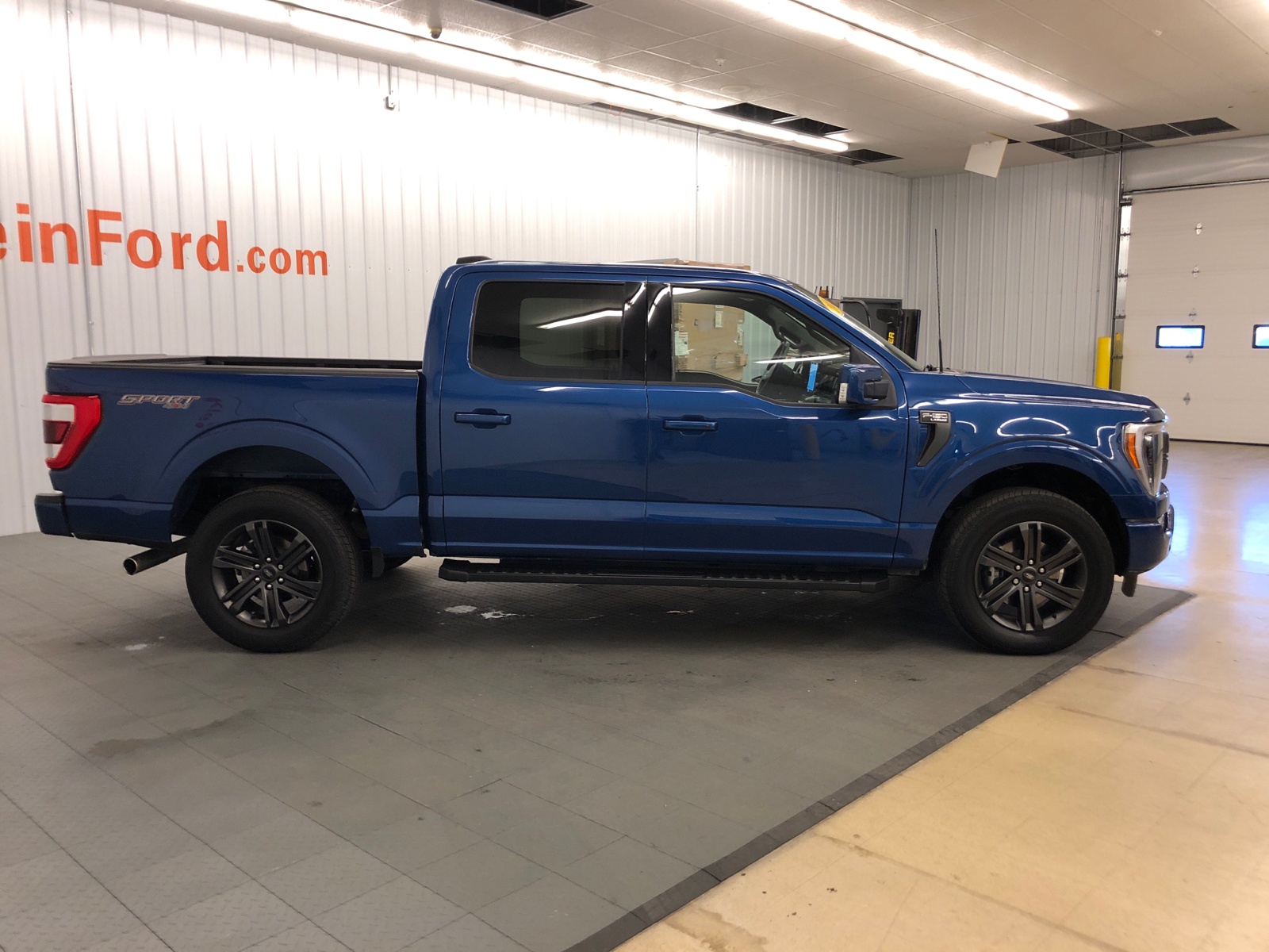 2022 Ford F-150 Lariat 12