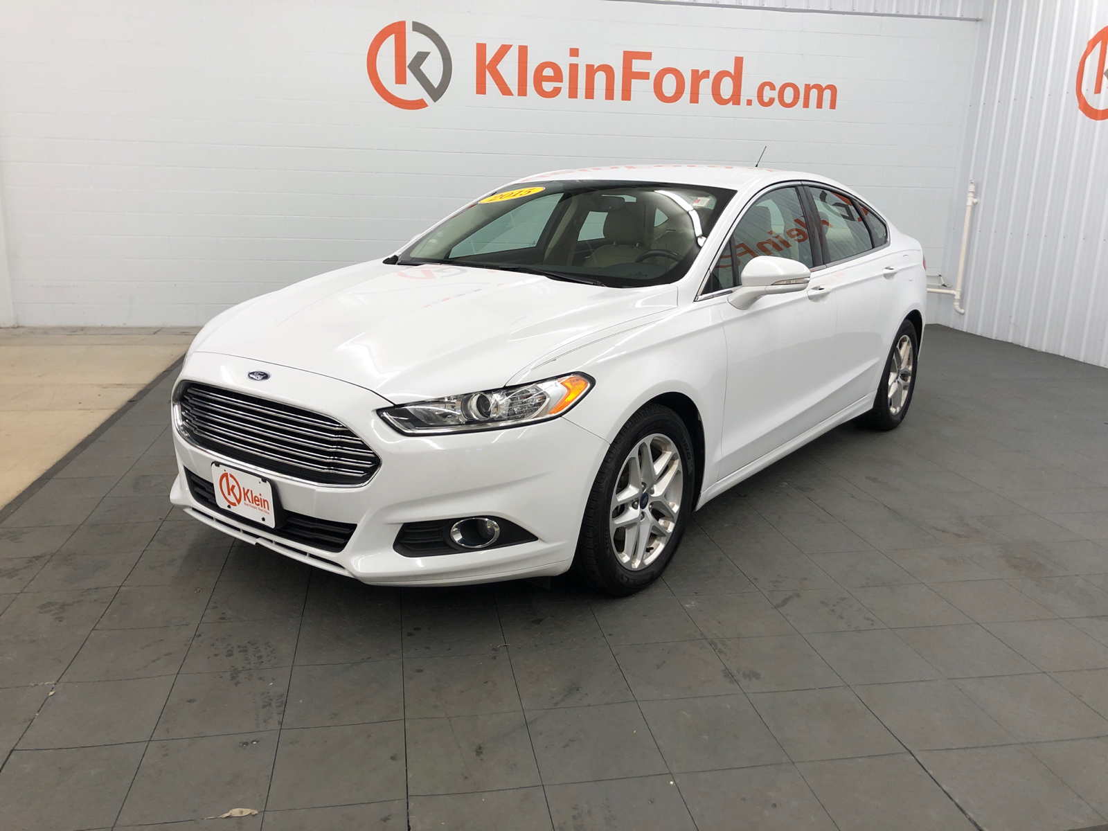 2015 Ford Fusion SE 3