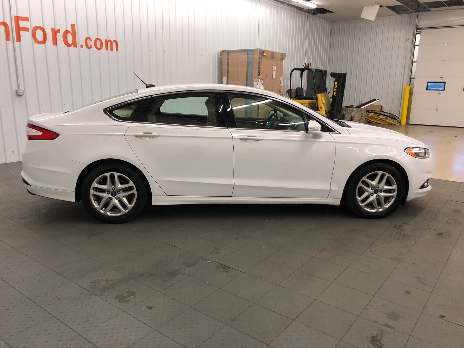 2015 Ford Fusion SE 11