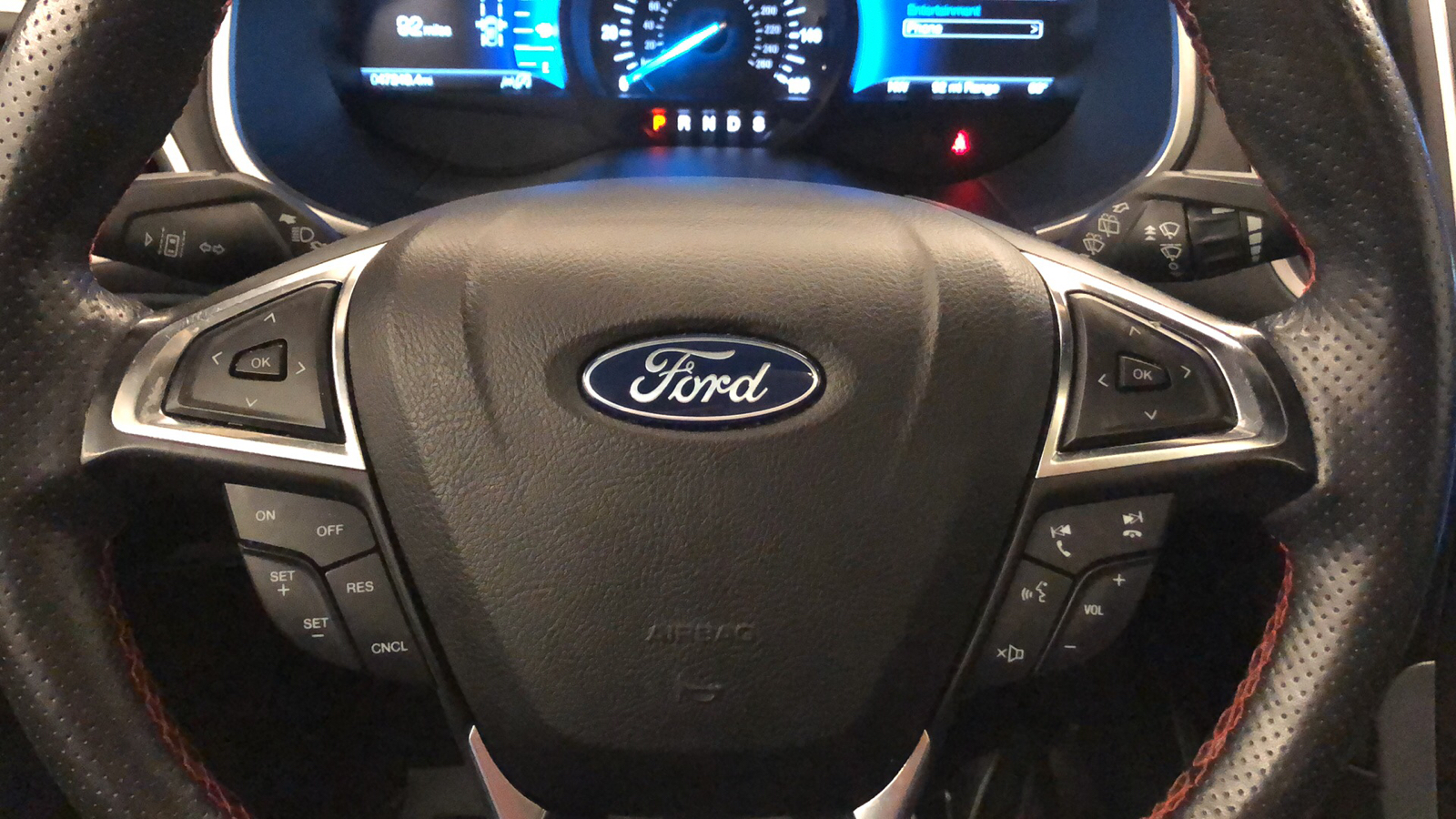 2021 Ford Edge ST Line 23