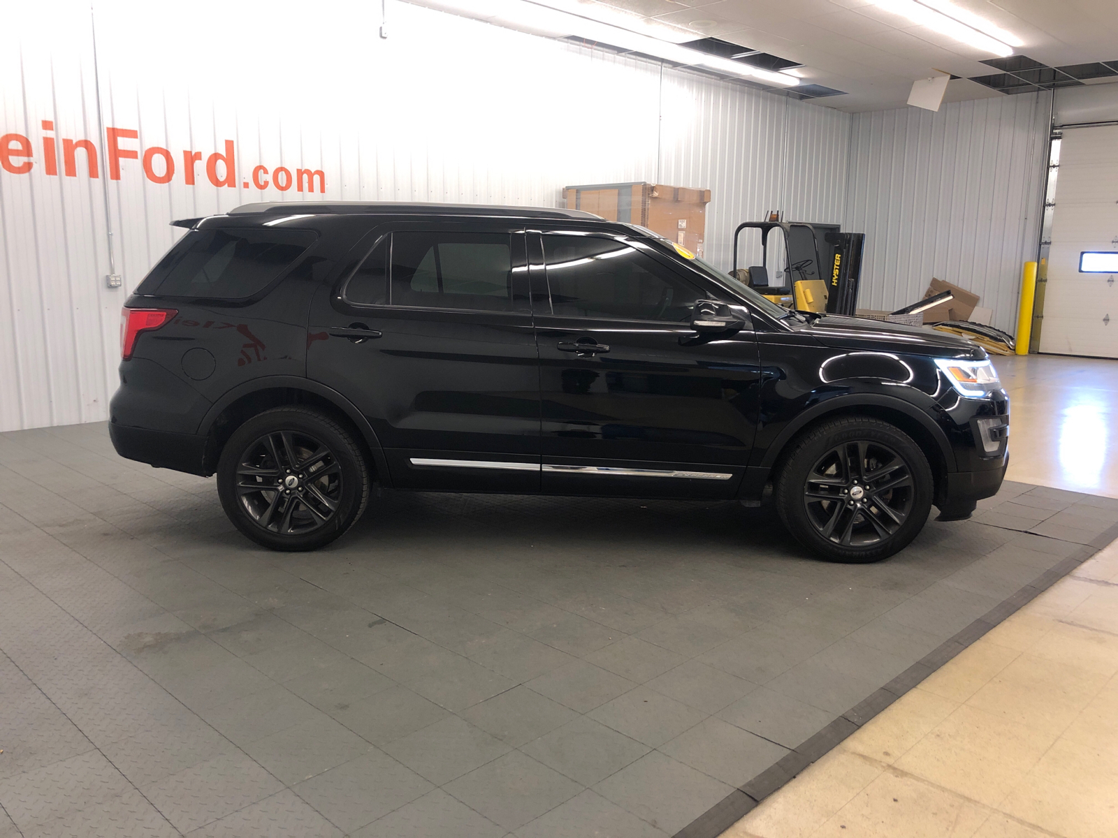 2016 Ford Explorer XLT 12