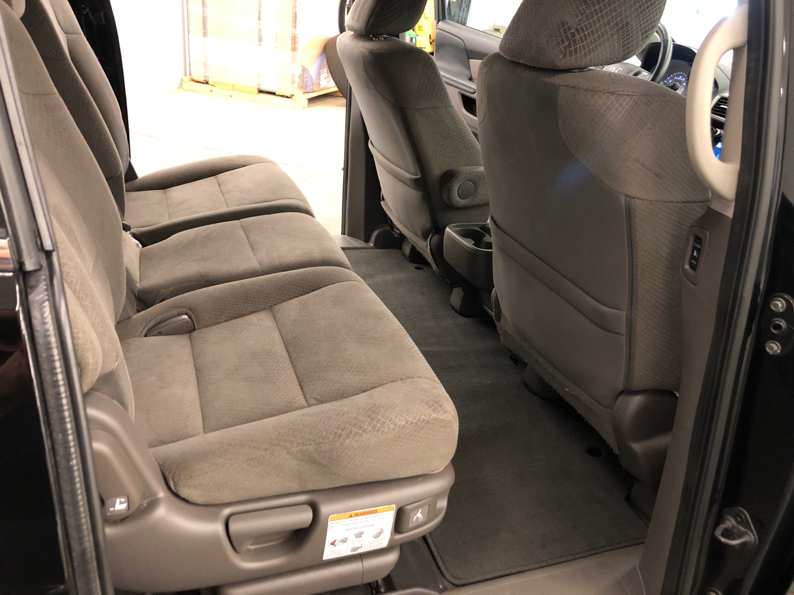 2016 Honda Odyssey SE 28