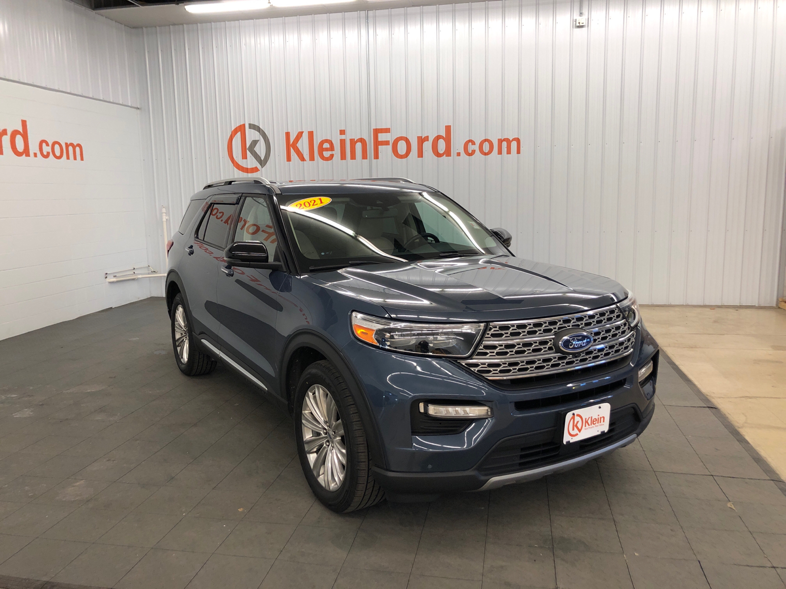 2021 Ford Explorer Limited 1