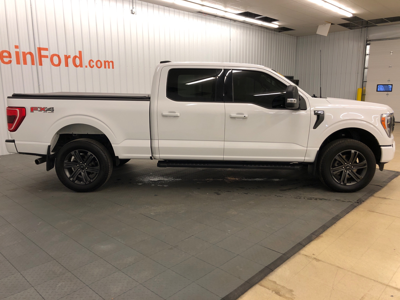 2023 Ford F-150 XLT 13