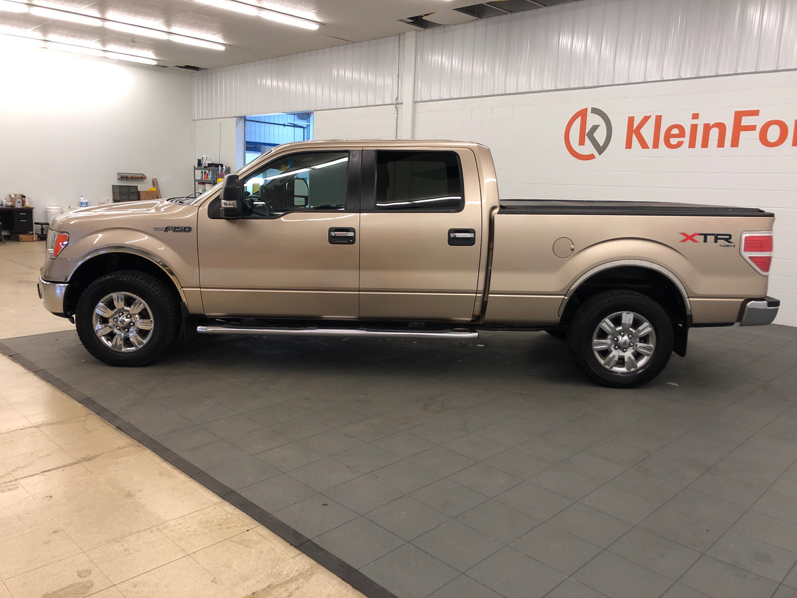 2014 Ford F-150 XLT 4