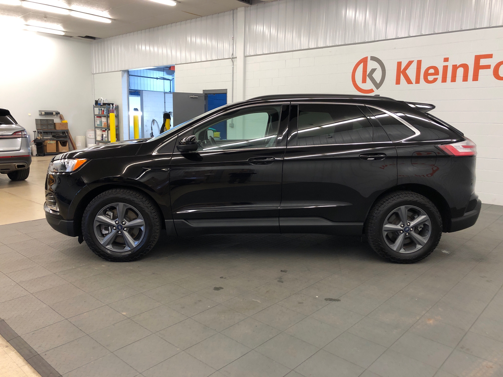 2022 Ford Edge SEL 4