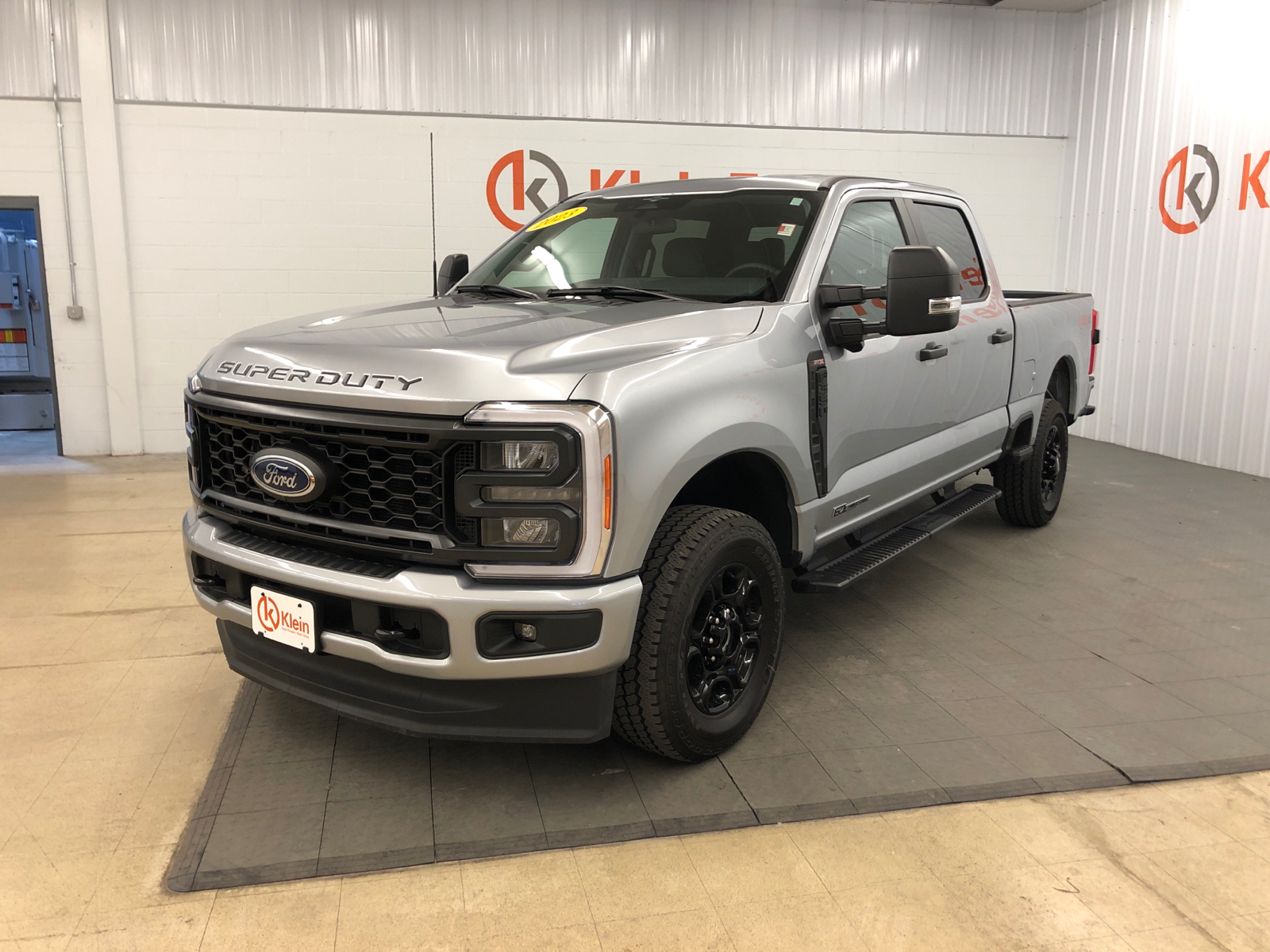 2023 Ford F-350SD XL 3