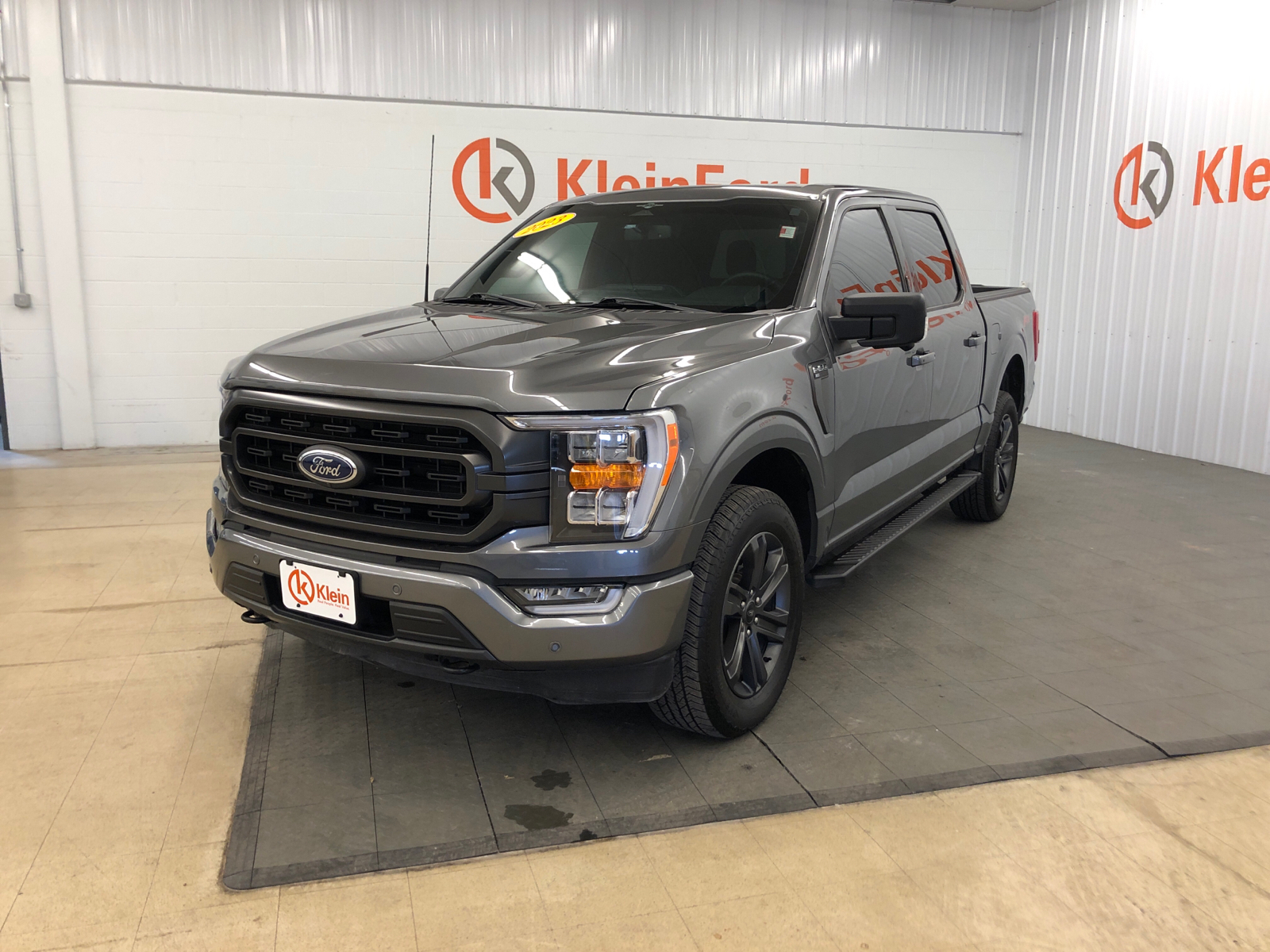 2023 Ford F-150 XLT 3