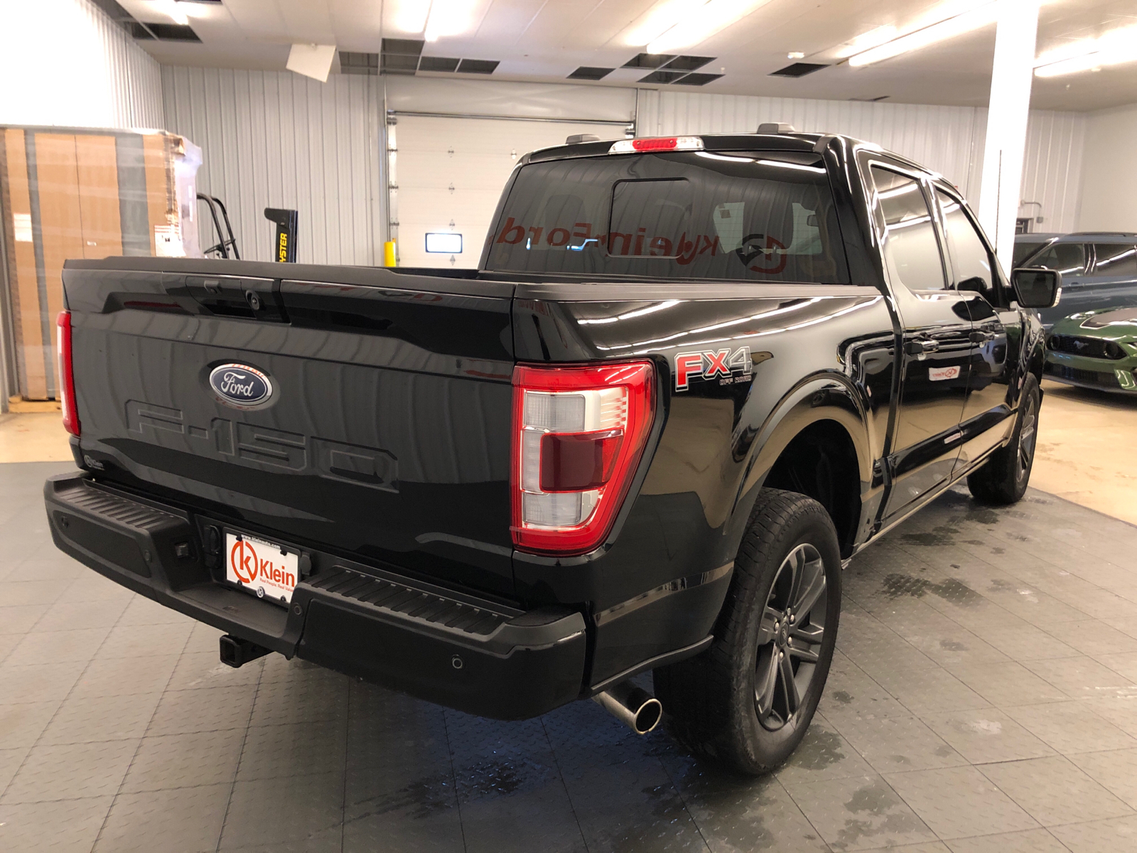 2023 Ford F-150 Lariat 11